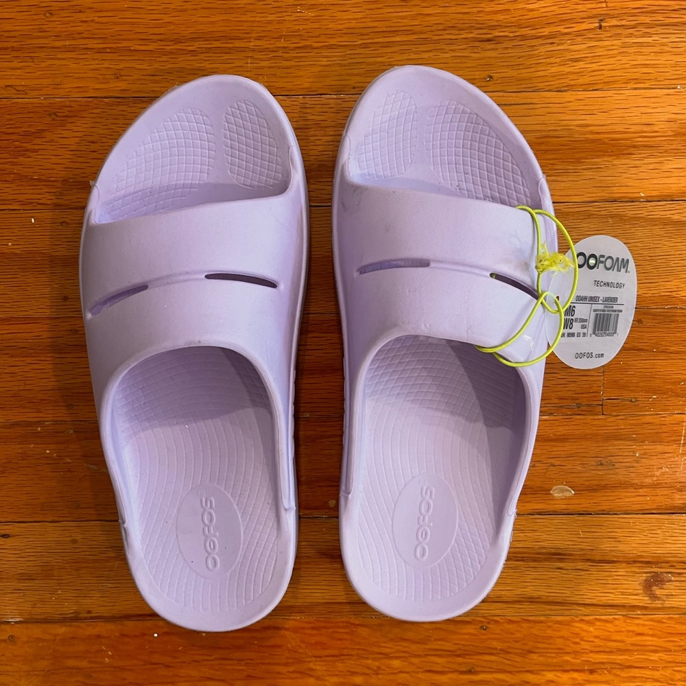 Oofos slides